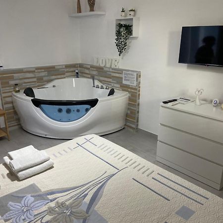 La Chicca Sul Mare Villa Bari Bagian luar foto